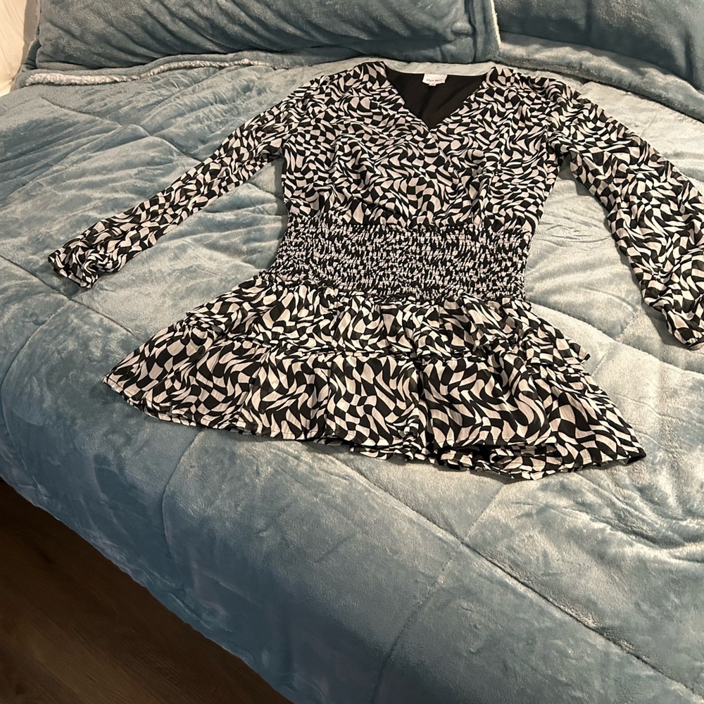Black and White Leaf Print Women's Tunic